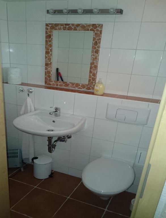 Feriendorf "Am Forsthaus" Mosbach Mosbach  Bagian luar foto